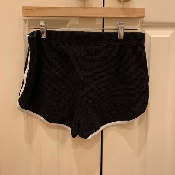 hollister black jersey shorts - Picture 2 of 3